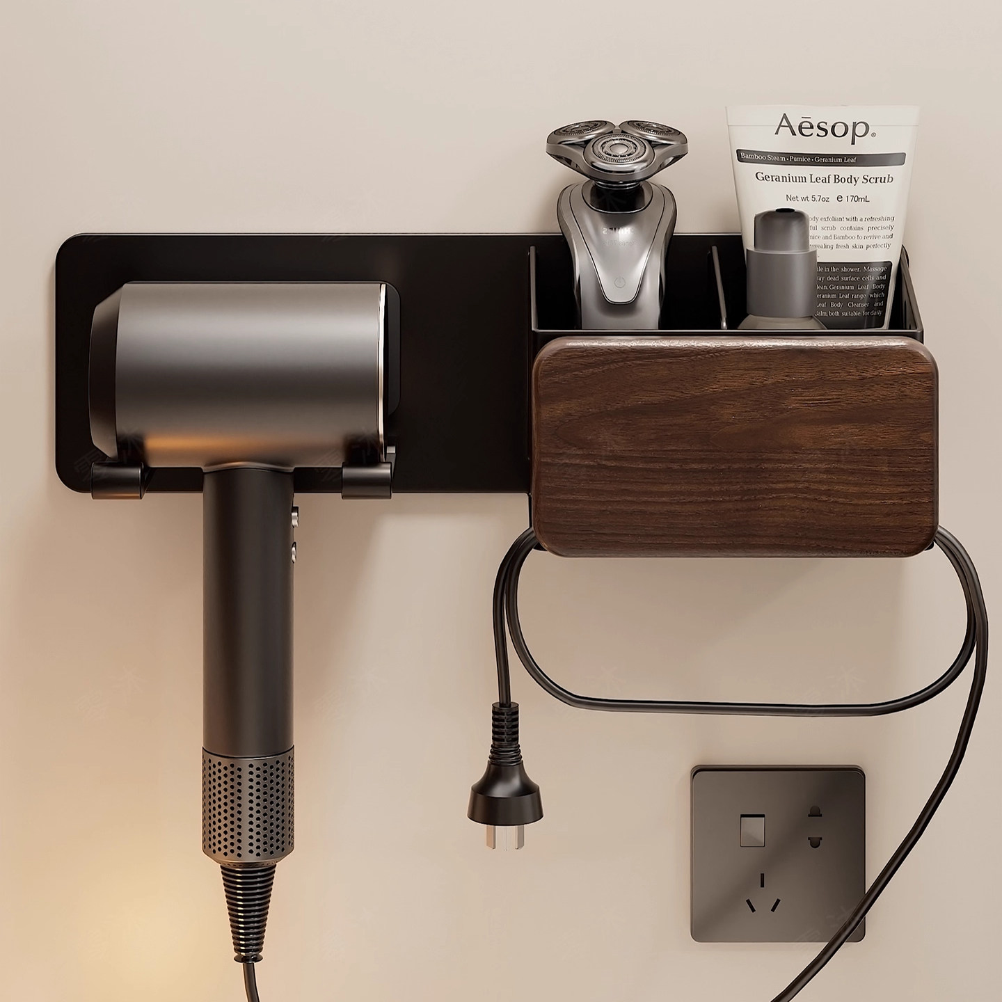 胡桃木吹风机置物架免打孔壁挂电吹风卫生间风筒支架多功能收纳架,家庭/个人清洁工具,吹风机置物架,淘宝优惠券,粉丝福利购,淘宝优惠卷