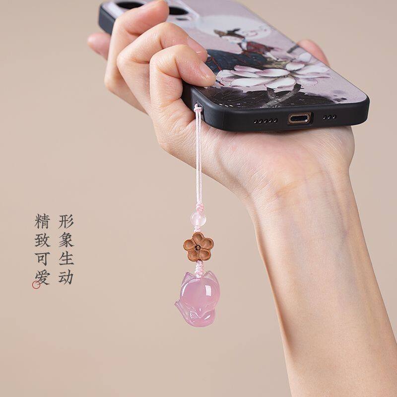 桃花玉髓粉狐狸手机挂绳精致女可爱转运手机链桃木水晶u盘挂件