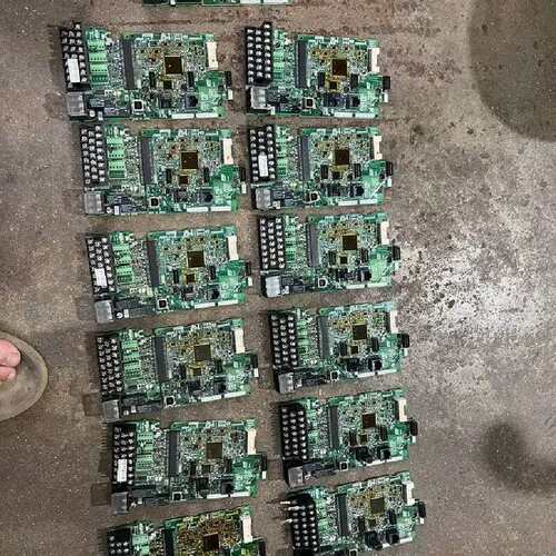 议价A1000变频器主板，实物拍摄，功能完好，350一套，价