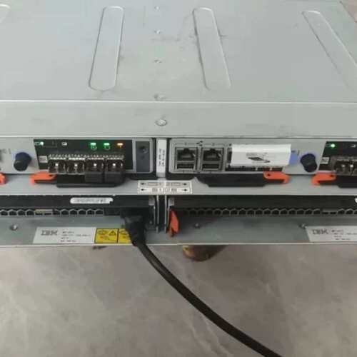 议价IBM2078V5000储存伺服器，整机全都在通电正常(无硬维修