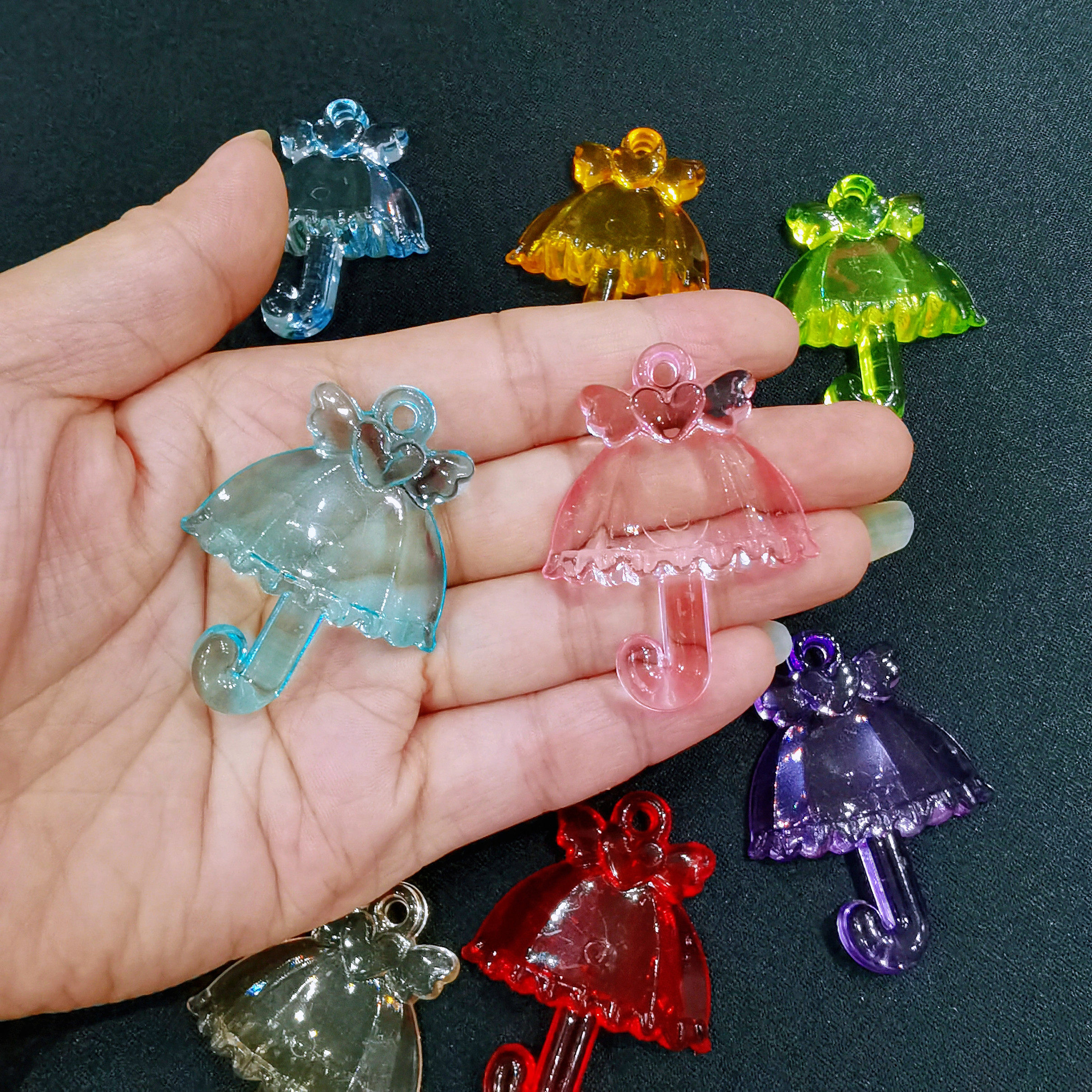 彩色透明雨伞亚克力儿童挂件幼儿园手工钥匙吊坠电玩城水晶装饰,玩具/童车/益智/积木/模型,手工串珠/穿珠/首饰编织,淘宝优惠券,粉丝福利购,淘宝优惠卷