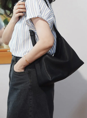 鹿皮单肩包hobo风格腋下休闲简约女士斜跨包黑色时尚百搭小众轻奢