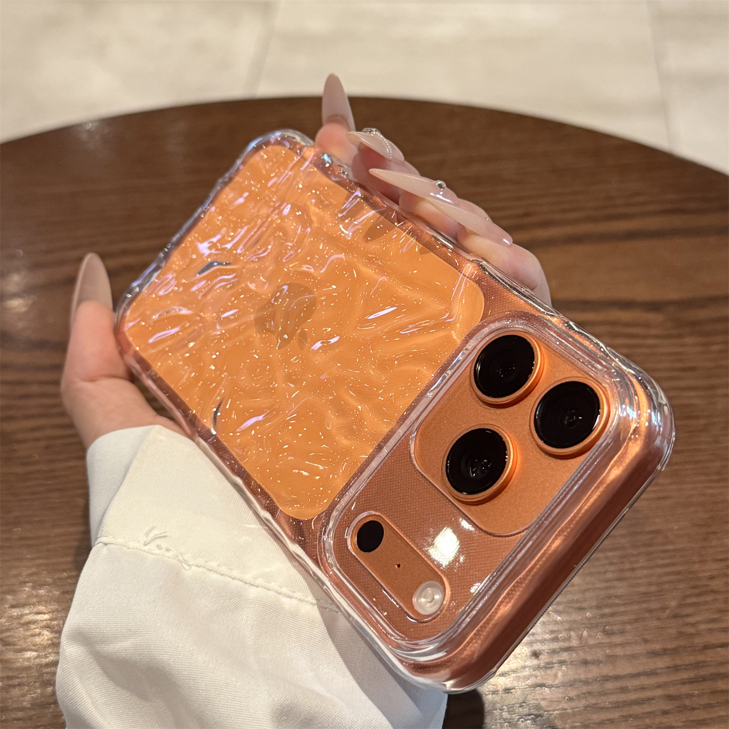 适用苹果17promax水波纹软壳