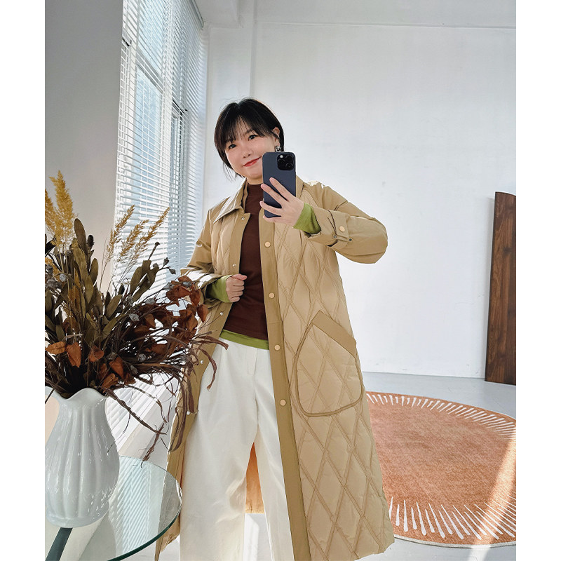 ＜糖皮出品＞大女主 冬季高端货 卡其色风衣式羊皮拼接绗格羽绒服