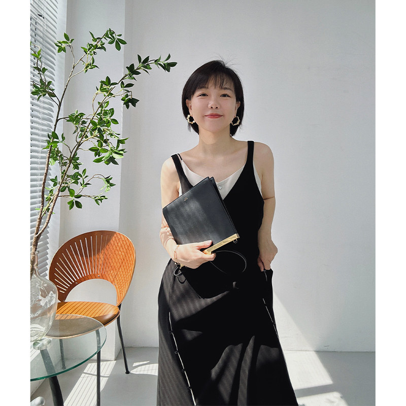 糖皮出品 素衣不染尘 两件套撞色叠搭 夏季轻薄凉爽醋酸V领连衣裙