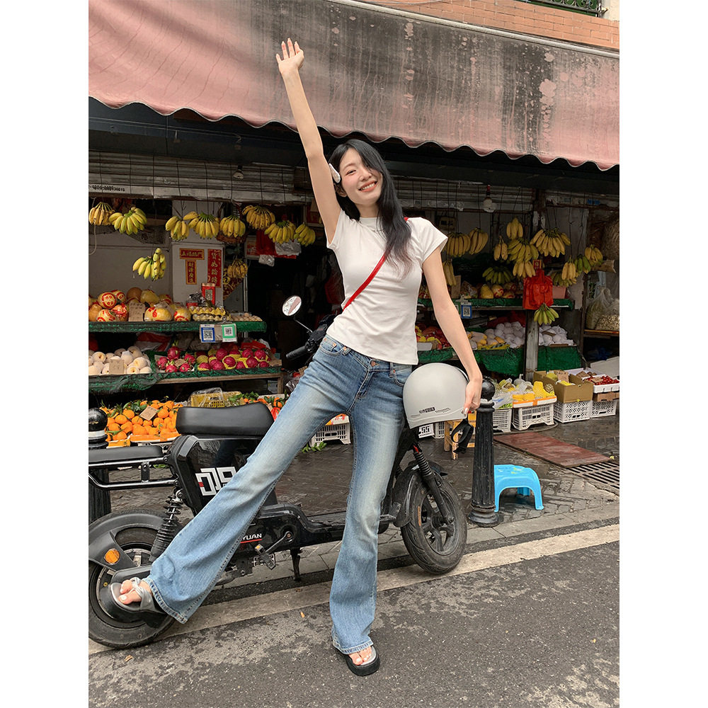 [潮牌淘社]复古低腰辣妹风微喇牛仔裤女2024春季新款显瘦休闲裤女图片