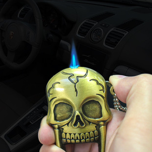 AD90个性创意炫酷骷髅钥匙挂件金属充气防风直冲打火机