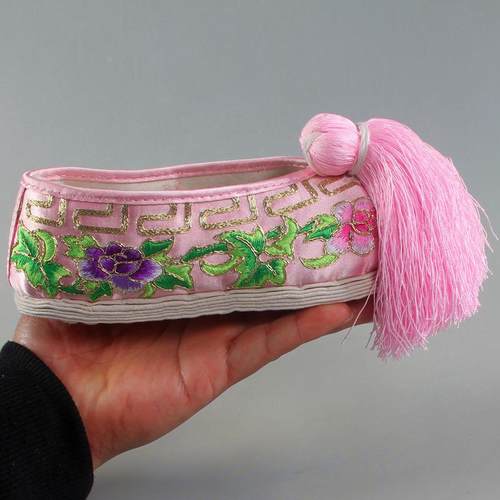 千雨和依儿童绣花鞋戏曲演出越剧