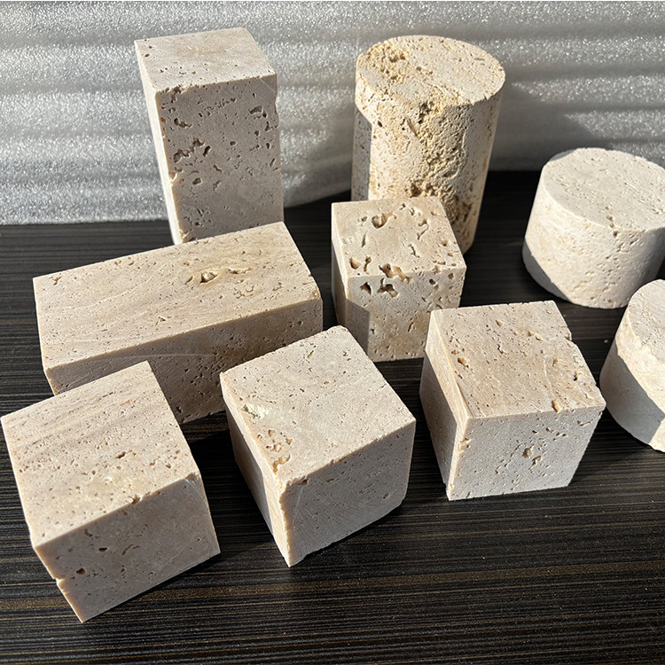 洞石 天然大理石拍摄装饰摆件红洞米色洞洞石几何形正长方体石头