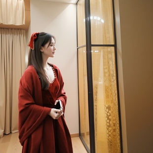 新娘披肩女酒红枣红喜婆婆妈妈配旗袍外搭配婚宴礼服秋冬保暖围巾