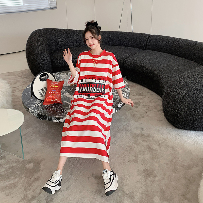 慵懒风条纹短袖连衣裙女夏季休闲开叉裙圆领大码宽松显瘦T恤长裙_虎窝淘