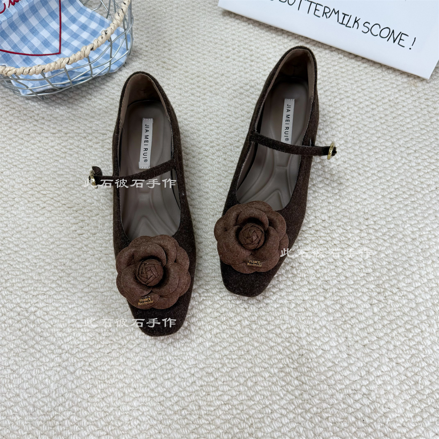 2025秋季新款山茶花气质毛呢豆豆