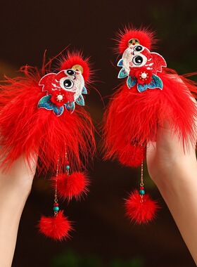 新款中国风锦鲤发夹红色水貂毛球流苏发饰超仙羽毛女童汉服头饰