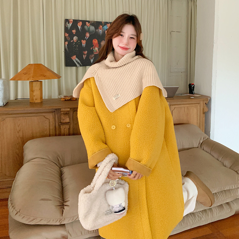 新款现货数据好鹅黄色羊羔毛带围脖两件套2C282-871P195K288,女装毛呢外套,2C282
