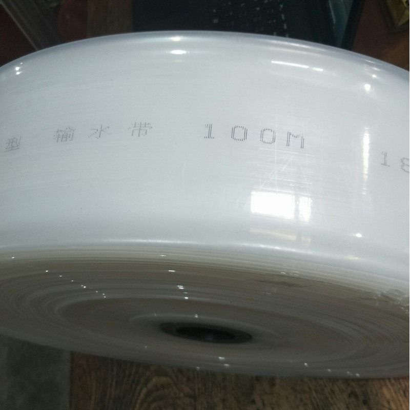 供应PE透明水带1-12寸小白龙足100米黑白农用灌溉水带