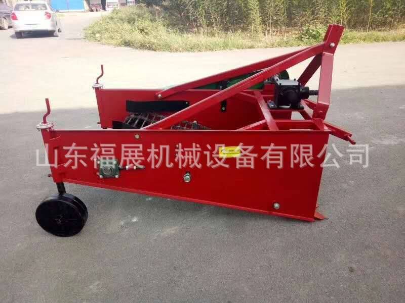 四轮拖拉机带犁地机 手扶新型土豆洋芋收获机 多功能农用机械