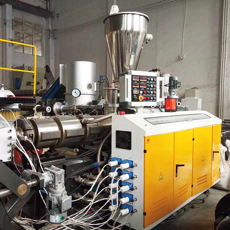 PVC管材生产线 塑料管材大口径生产流水线设备高速挤出PVC管材线