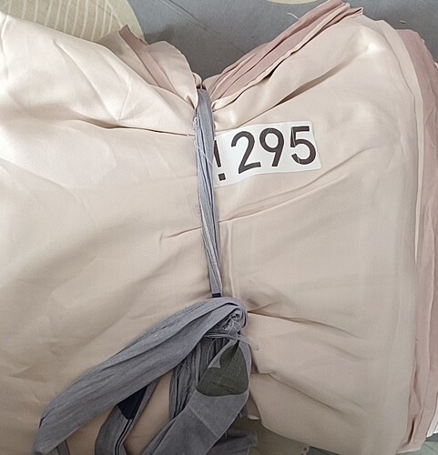 ！295真丝缎四件套被罩被套2＊2.3床单2.6＊2.4枕套一对