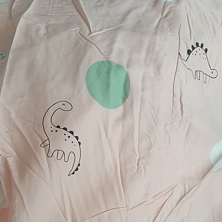 A9号粉底圆点恐龙纯棉水洗棉无荧光一米重0.7斤2.5幅宽一米12元,居家布艺,家纺布艺/布料面料缝制服务,淘宝优惠券,粉丝福利购,淘宝优惠卷