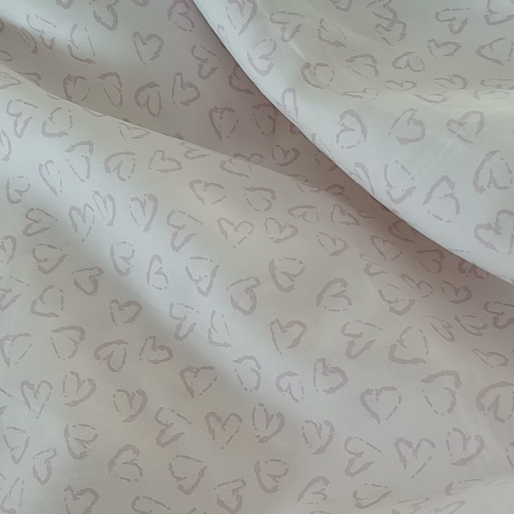 A9号白底浅粉小爱心纯棉水洗棉无荧光一米重0.7斤2.5幅宽一米12元,居家布艺,家纺布艺/布料面料缝制服务,淘宝优惠券,粉丝福利购,淘宝优惠卷