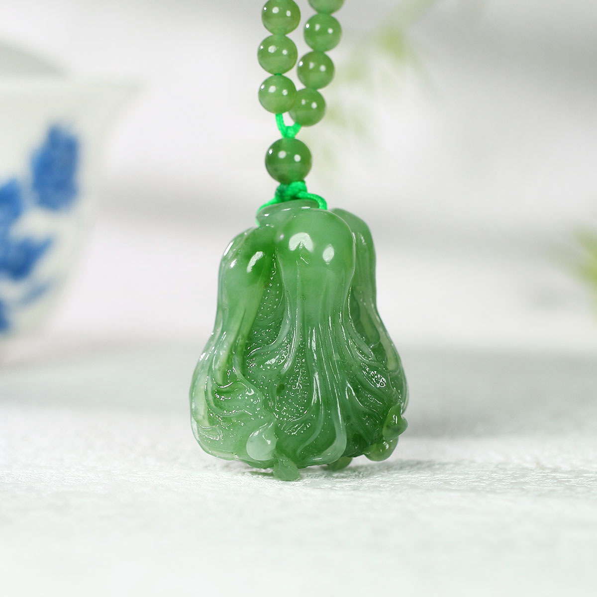 (不议价)俄罗斯和田玉果绿碧玉白菜挂件润玉缘吊坠玉坠25g