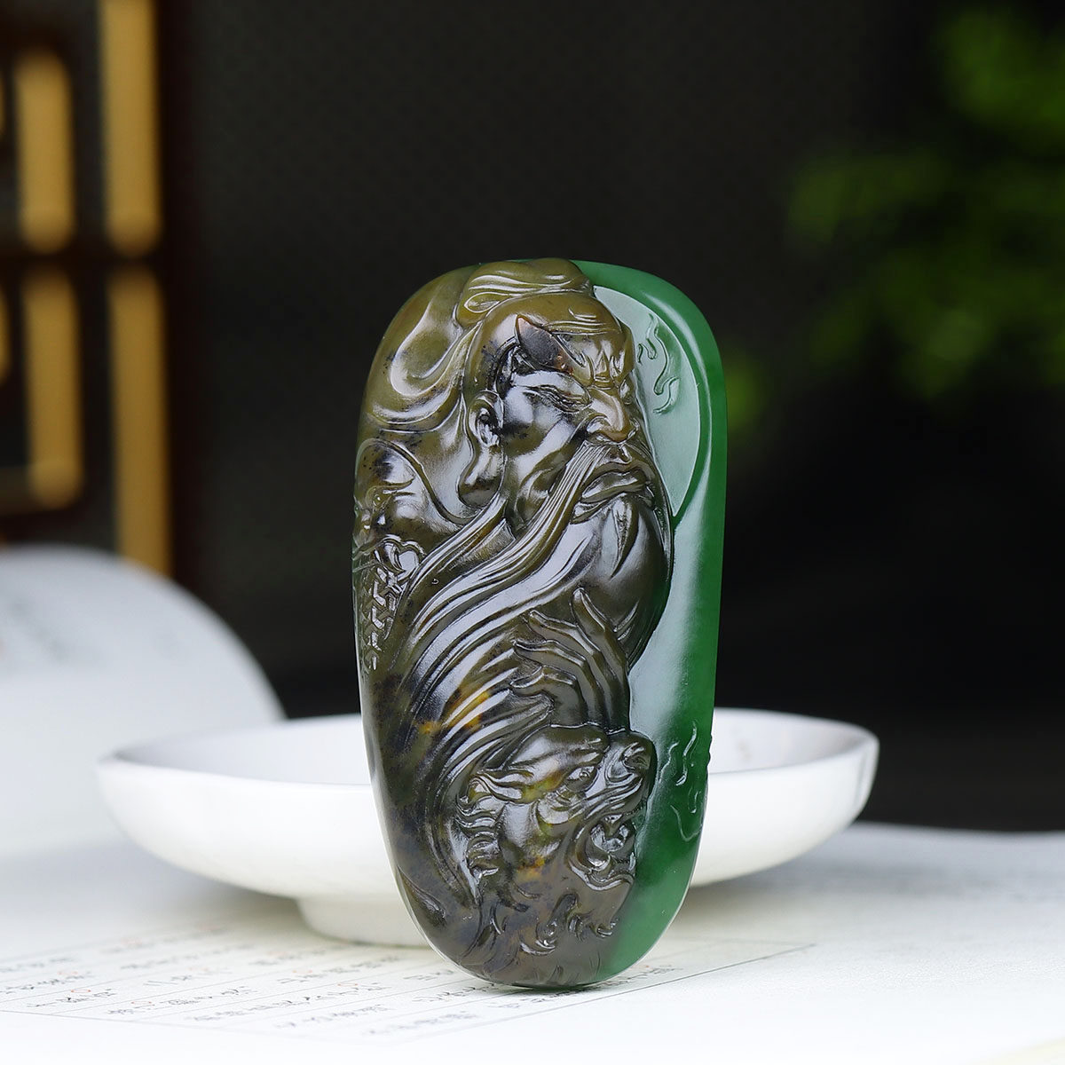 （古晨珠宝）俄罗斯和田玉菠菜绿碧玉关公挂件吊坠玉坠74g