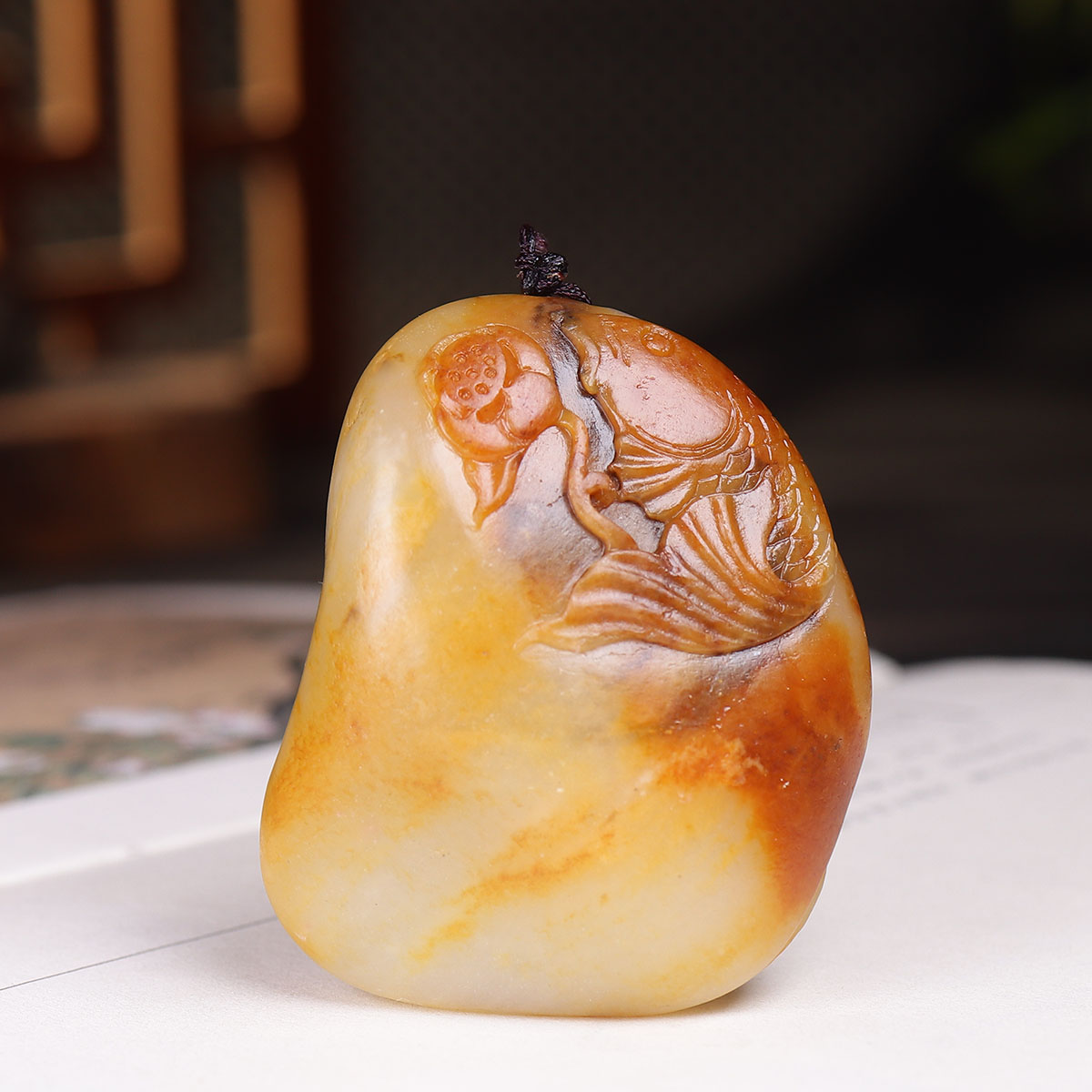 (古晨珠宝)新疆和田玉白玉籽料独籽年年有余把件手玩94g