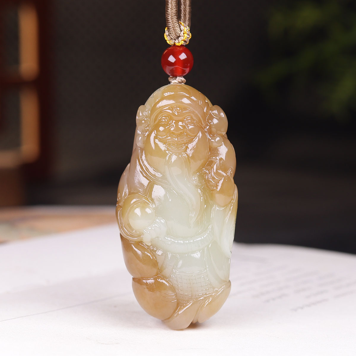 (古晨珠宝)新疆和田玉且末糖白玉财神挂件玉坠吊坠招财进宝58g