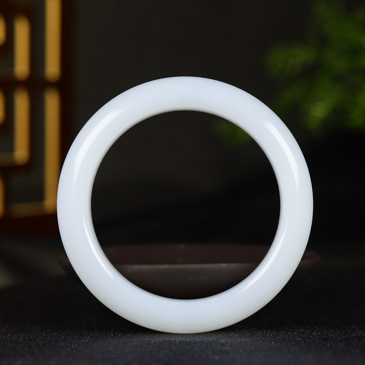 （古晨珠宝）新疆和田玉白玉手镯女款玉镯子腕间优雅82g58mm
