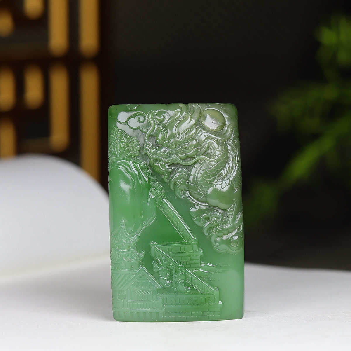 （古晨珠宝）俄罗斯和田玉粉绿碧玉龙挂件吊坠玉坠府上有龙96g