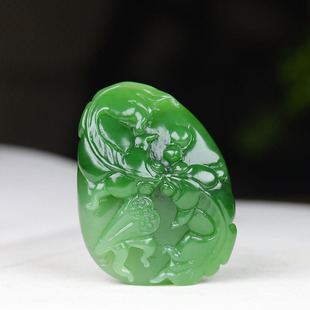 (古晨珠宝)俄罗斯和田玉阳绿碧玉挂件吊坠玉坠年年有余25g