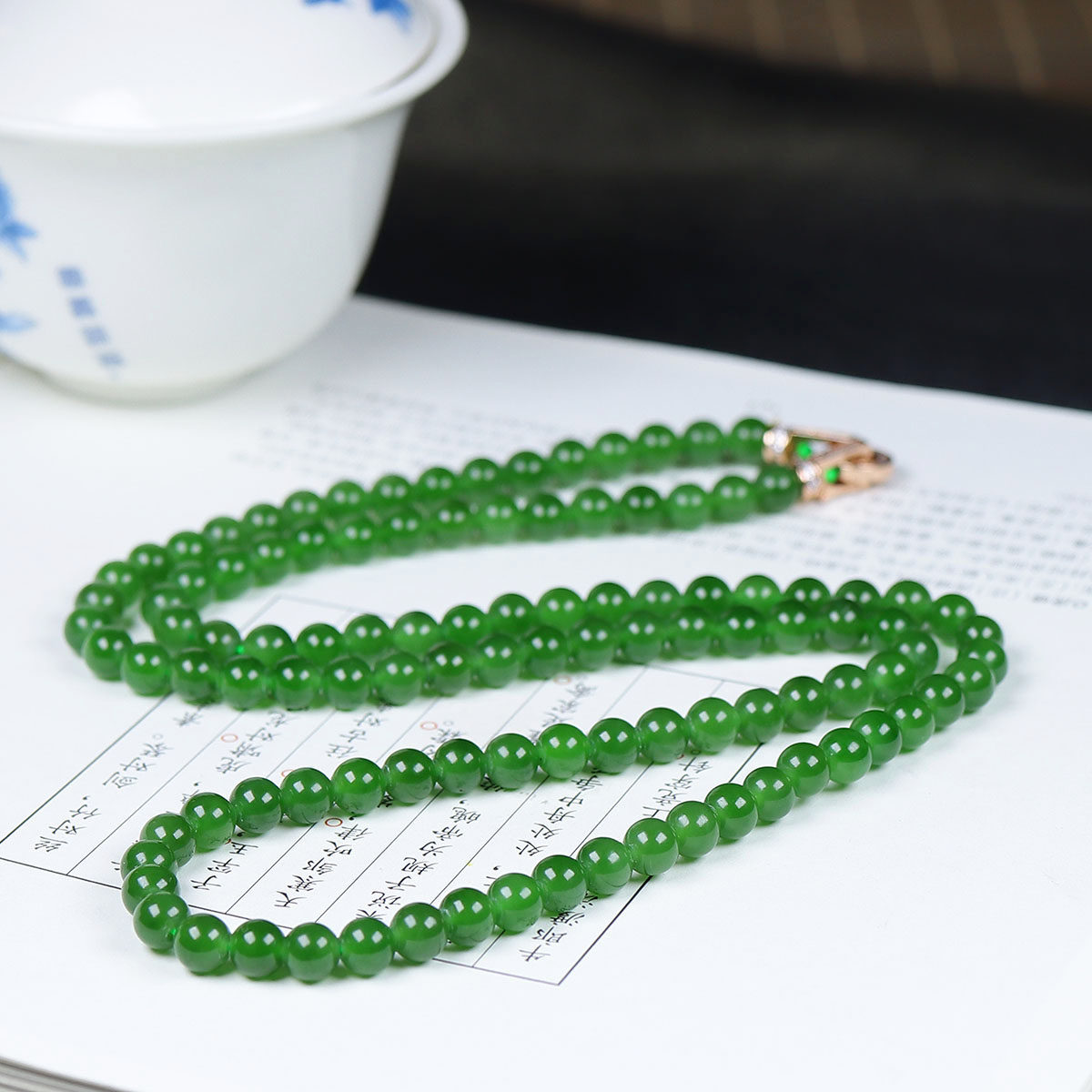 （古晨珠宝）俄罗斯和田玉辣阳绿碧玉圆珠项链毛衣链39g5+mm