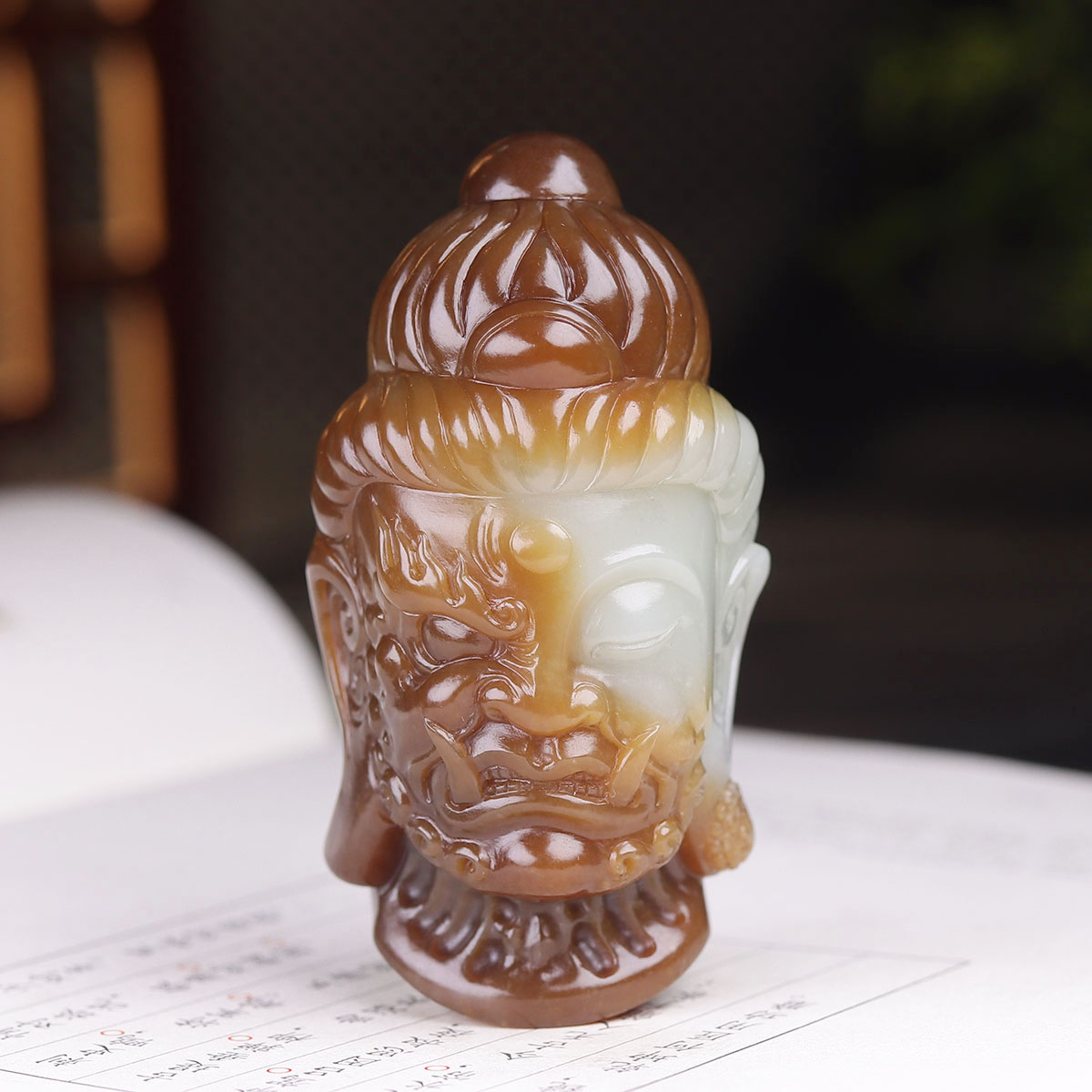 (古晨珠宝)新疆和田玉且末糖白玉佛魔挂件吊坠玉坠一念之间101g