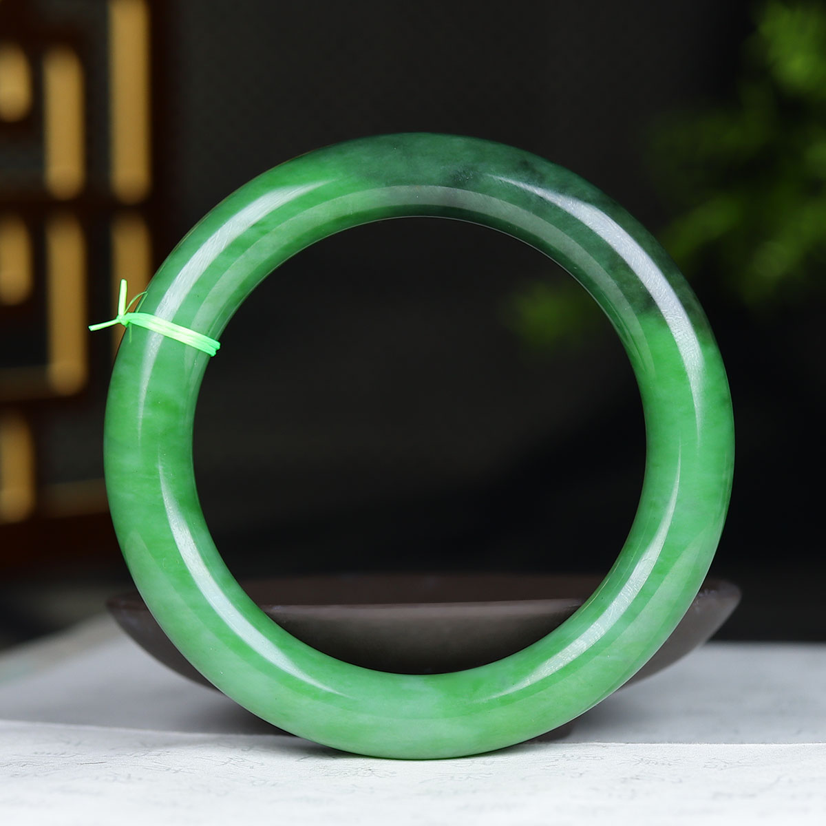 （古晨珠宝）俄罗斯和田玉粉绿碧玉圆条手镯女款玉镯腕间优雅65g