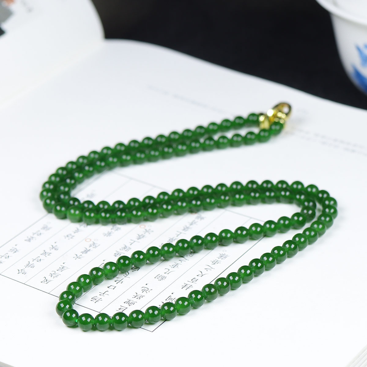 （古晨珠宝）俄罗斯和田玉阳绿碧玉圆珠项链毛衣链珠连富贵27g5mm