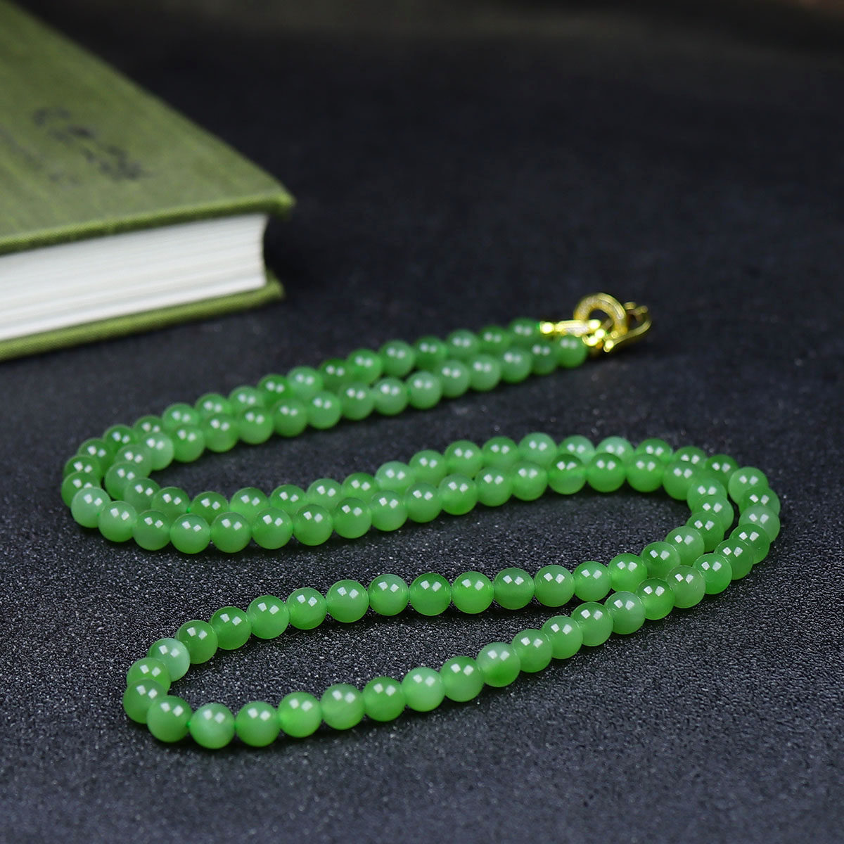 （古晨珠宝）俄罗斯和田玉果绿碧玉圆珠项链毛衣链40g6mm