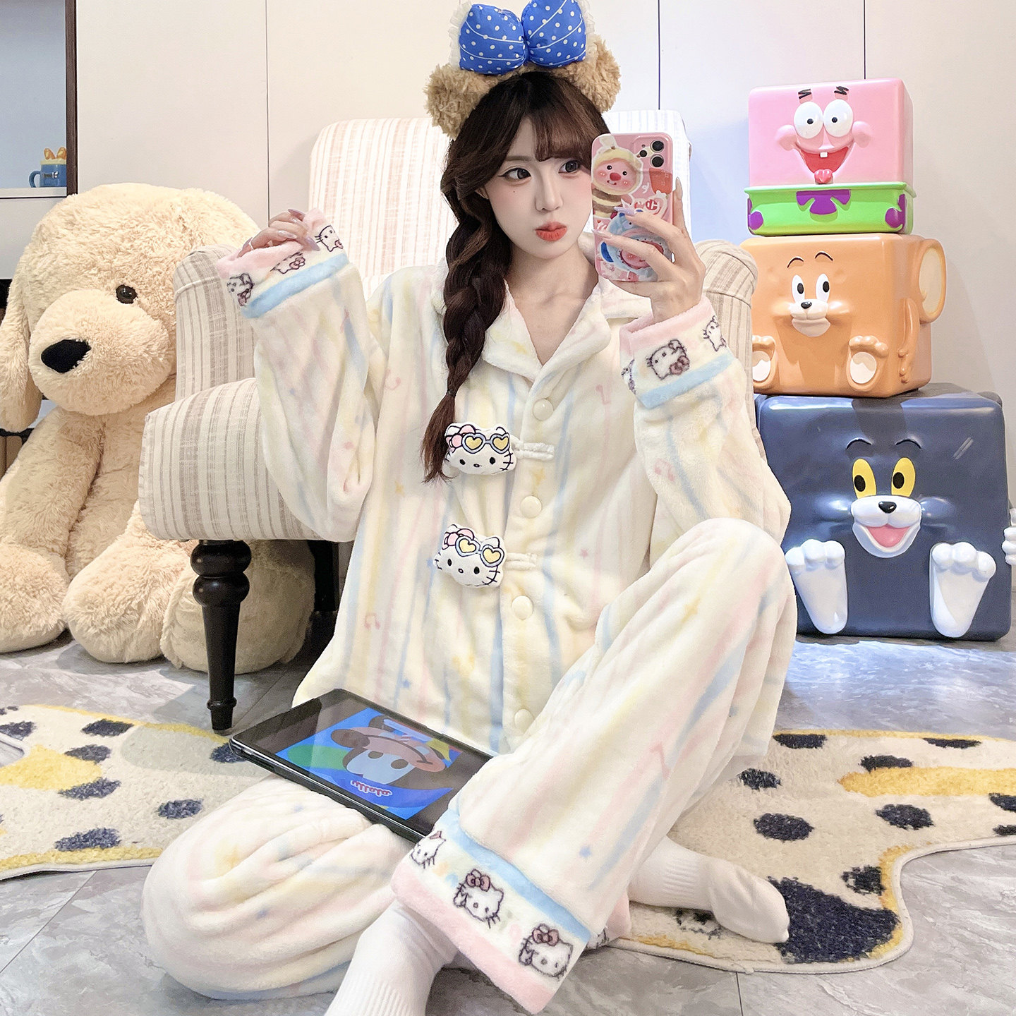 秋冬加绒加厚女珊瑚绒睡衣套装