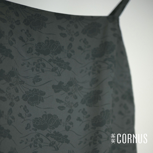 茱萸CORNUS 曲院秋荷  春夏真丝吊带汉服内搭新品印花