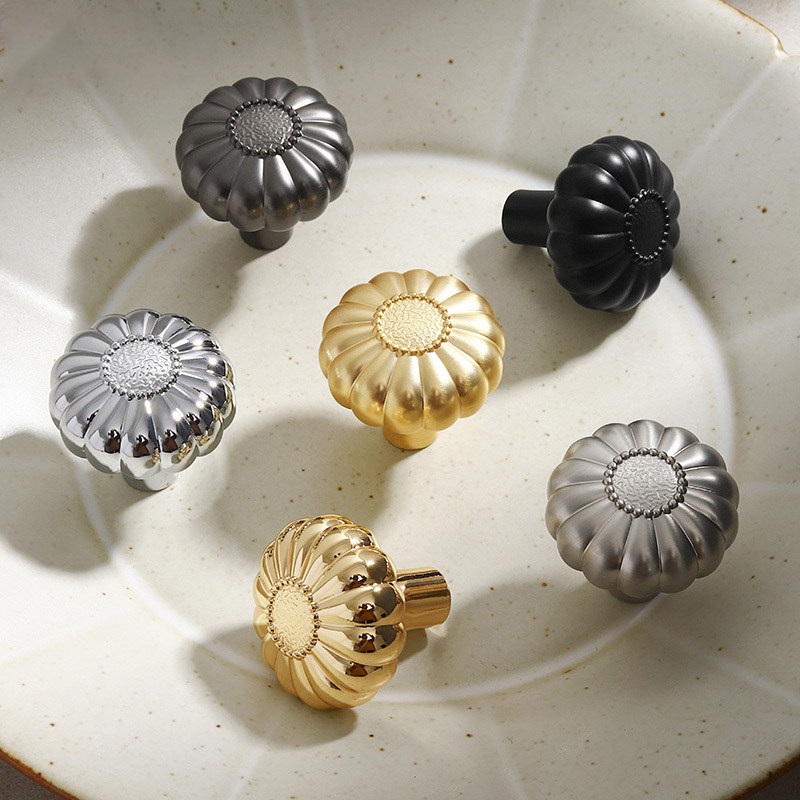 实心锌合金柜门拉手高端金色电镀南瓜单孔拉手床头柜抽屉圆形把手