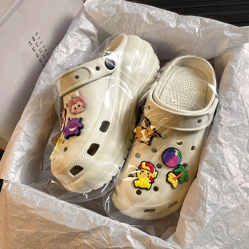 莆田高端代工厂防伪光轮洞洞鞋