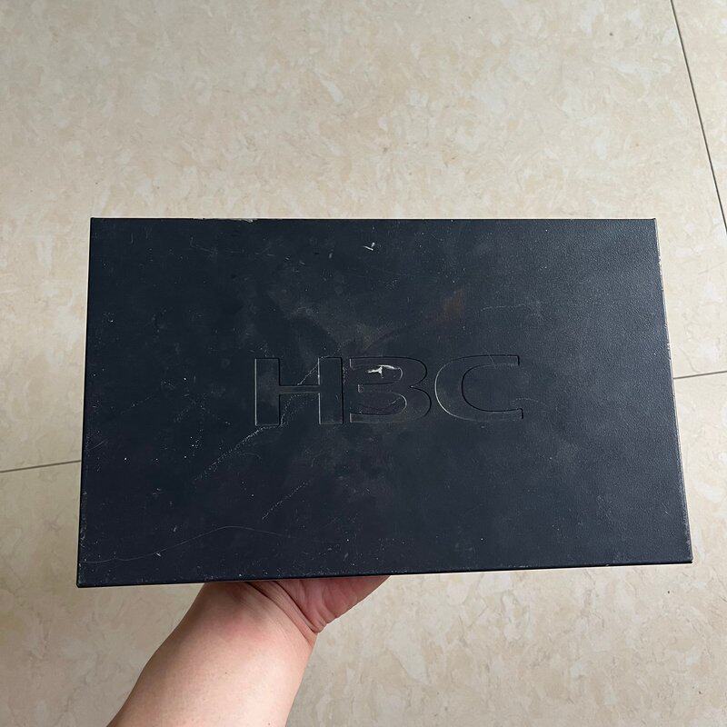 请询价H3C S1208 千兆网路接口交换机 功能包好成色如图单机