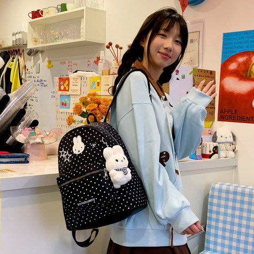 韩版2026新款波点双肩包女卡通兔子徽章小书包大容量通勤布艺背包