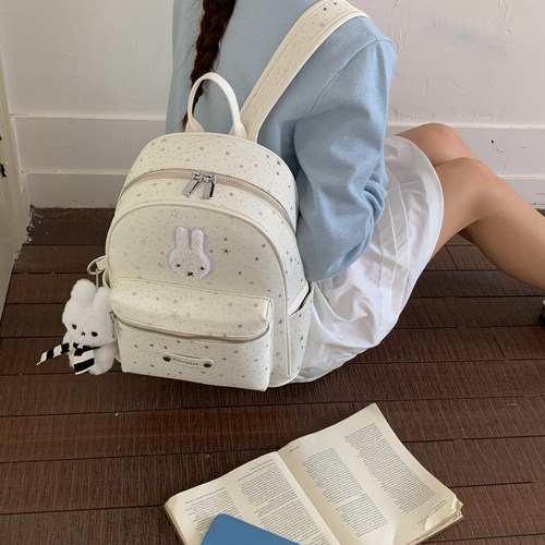 韩国外出旅游轻便双肩包女2026新款高颜值满天星背包女孩子小书包
