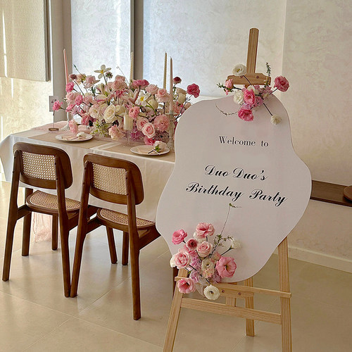 女孩生日迎宾牌水牌成人布置装饰kt板小场景氛围感小众拍照背景板