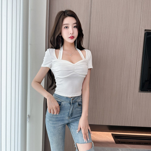 辣妹性感上衣挂脖低胸方领设计