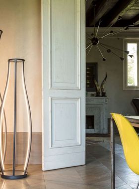 Matteo Beraldi Penelope落地灯简约创意花瓶曲线LED卧室床头立灯