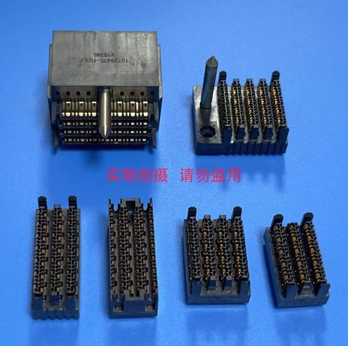 10121412-101LF FCI 高速背板  ExaMAX® 56Gb/s  3*10 110P直公