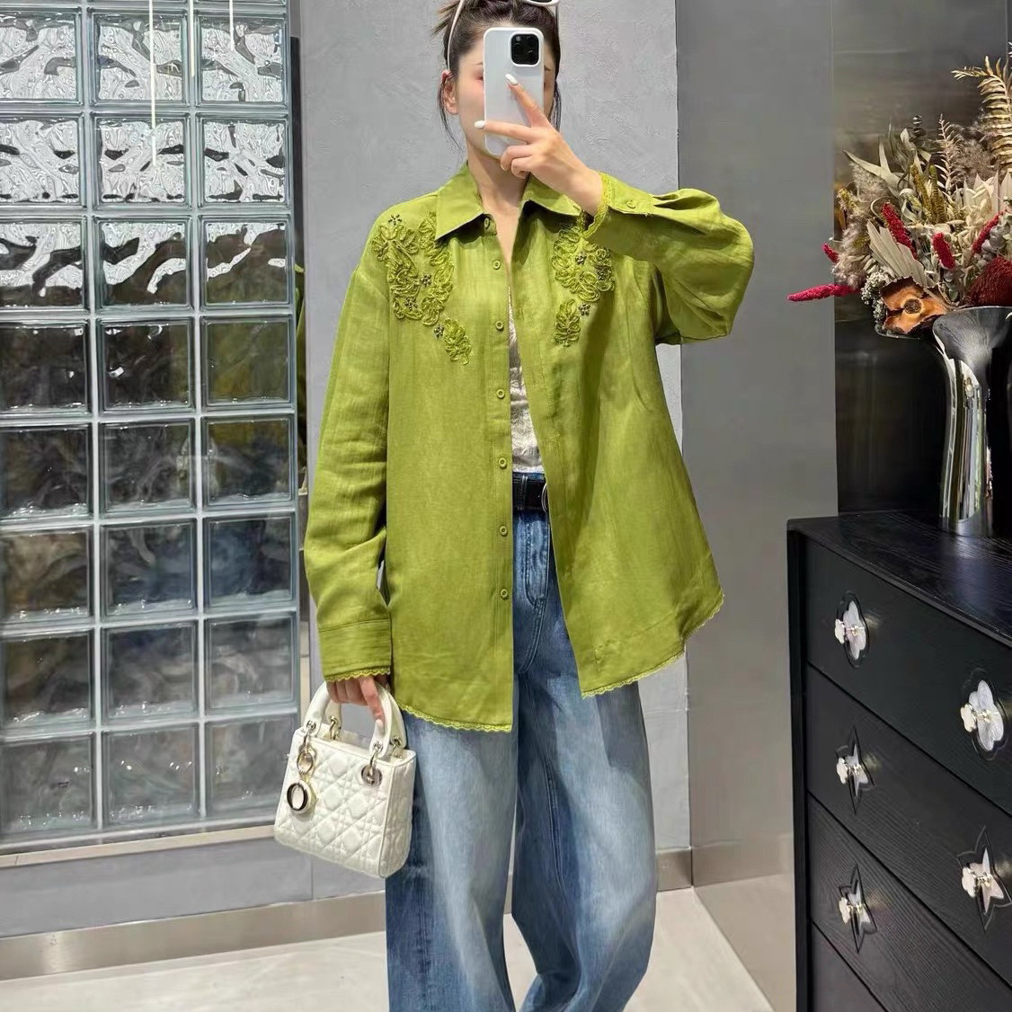 26年春款宫廷风绣花蕾丝拼接气质衬衫时尚百搭休闲上衣长袖小衫女