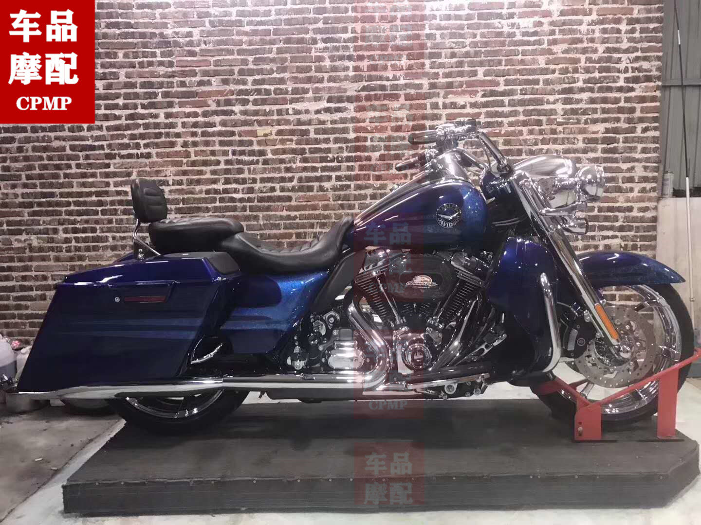 哈雷 路王 大滑翔 滑翔 后视镜座 电门锁 油箱盖 坐垫锁 防盗圈