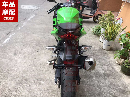 川崎 忍者400 ninja400 Z400 后扶手 后尾箱左右边箱前后脚踏支架